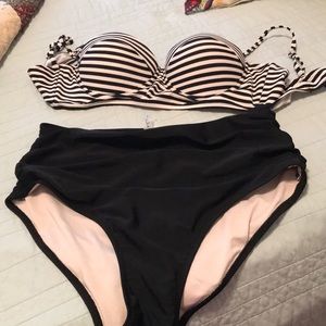 Ladies swim suit size large new never worn